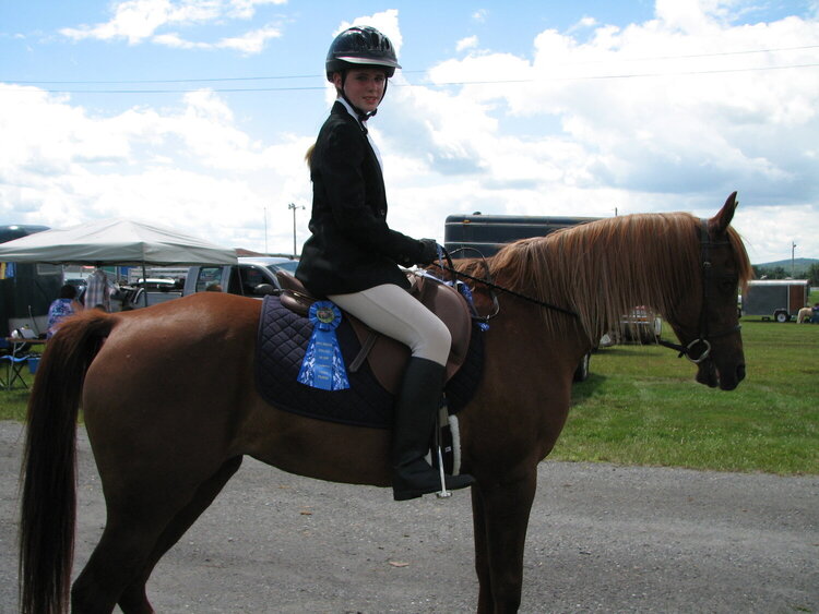 Hannah/Smarty First Horse Show