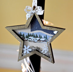 Holiday Scene Star Shaker Ornament