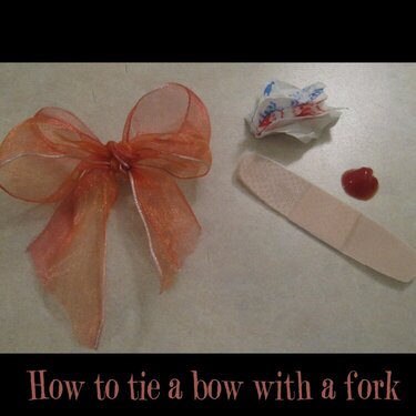 How to tie a bow with a fork