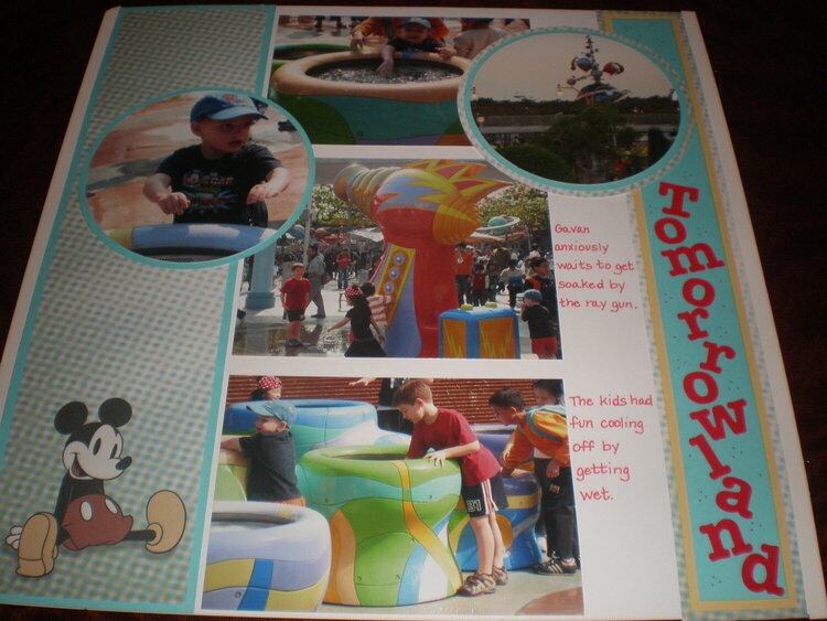 Disneyland-Hong Kong-page 1 left