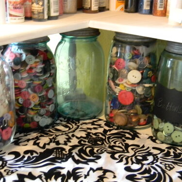 Button jars