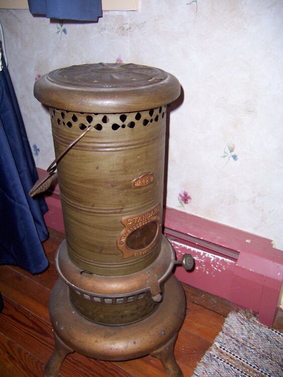 old  stove my hubby bought at a yard sale for me