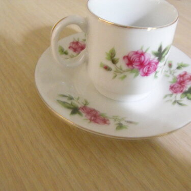 tea cup and saucer