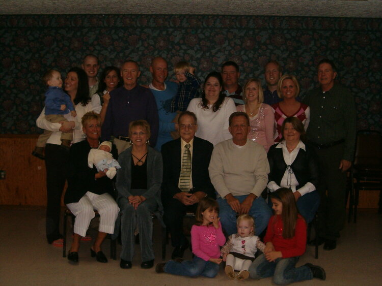 A lot of the fam damnily