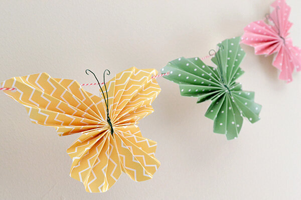 *We R* Folded Butterfly Garland