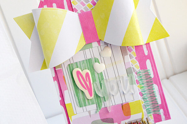 *We R* Paper Bow Gift Tags