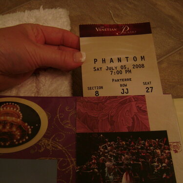 Phantom LO, tickets
