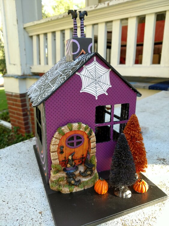 Halloween Witches&#039; Cottage