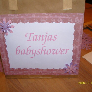 Closer look at giftbag for babyshower