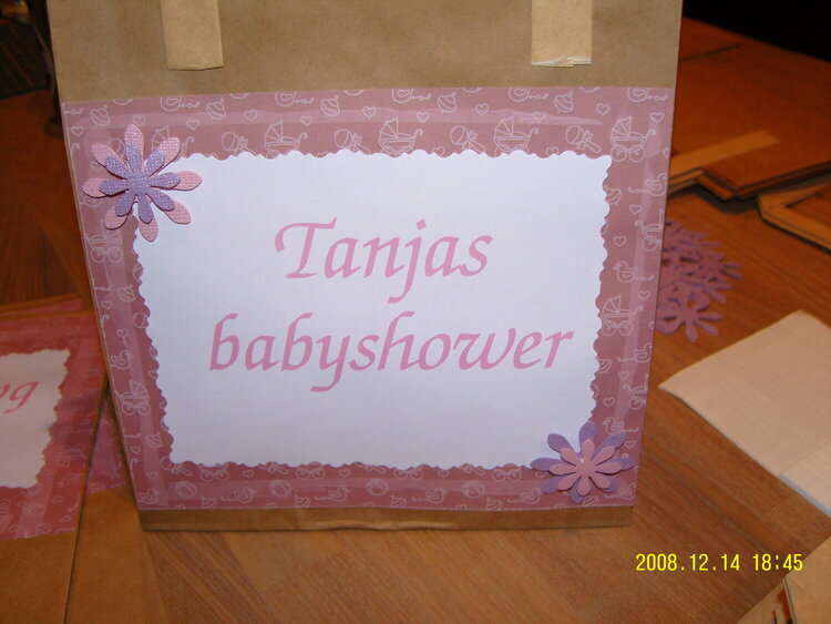 Closer look at giftbag for babyshower