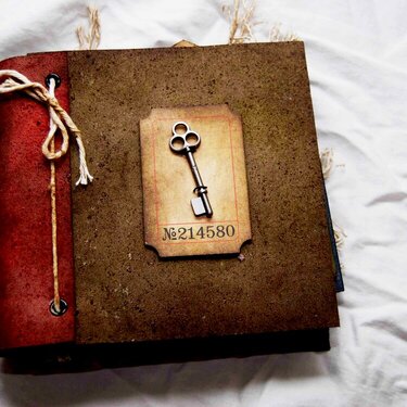 Key to My Heart Box - Mini Book