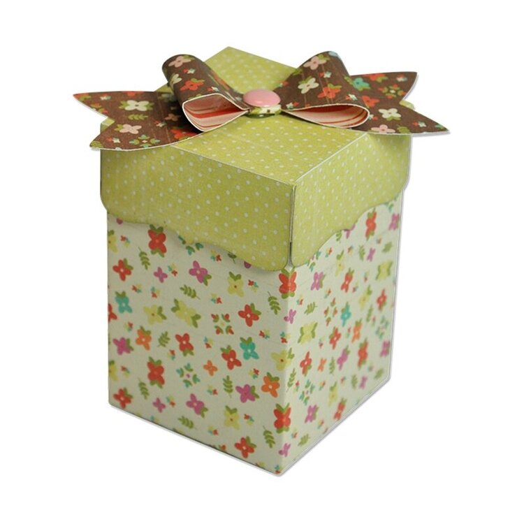 Scalloped Edge Gift Box