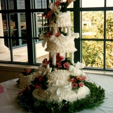 Wedding cake with bows
