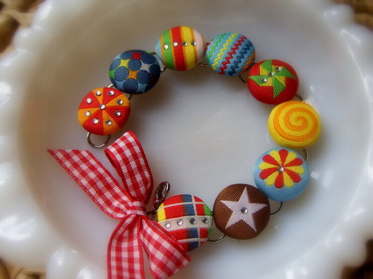 Simple Summer Bracelet ~ Cocoa Daisy
