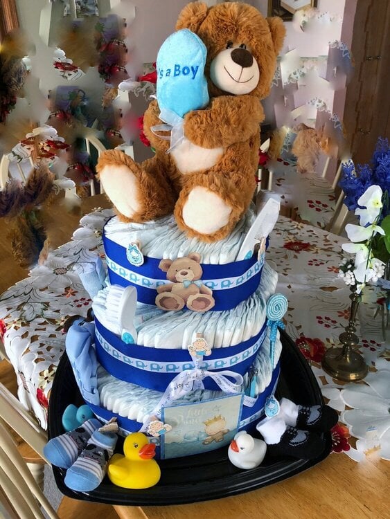 DIAPER CAKE!