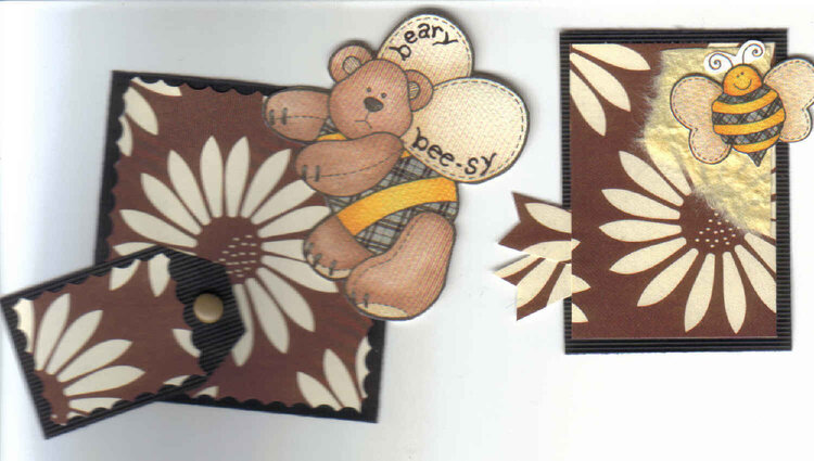 2 cute Flower Paper beary bee-sy Handmade Scrapbooking Tags