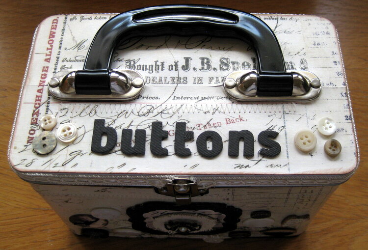 Buttons Tin - Top