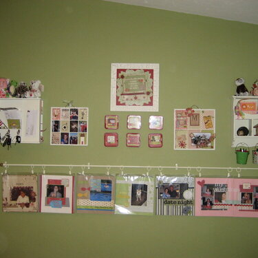 Layout display, 7 gypsies tray, scrappy signs