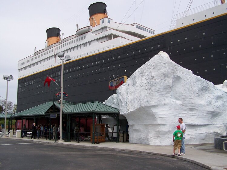 April 08 Visit to the Titanic in Branson MO