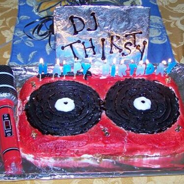 DJ Turntable cake