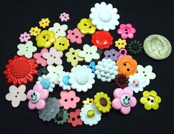 Buttons for Craft, Dolls and Sewing