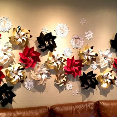 Pinwheel Christmas Wall