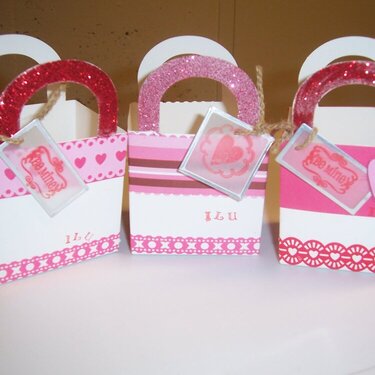 ILU Small&quot;Be Mine&quot;Gift Candy Baskets