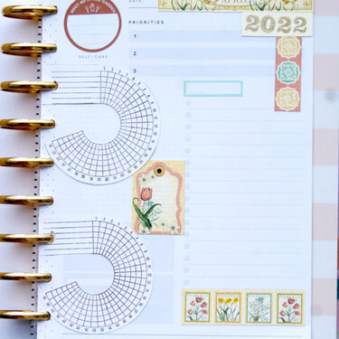 April 2022 Discbound Planner Layout Featuring Graphic 45 Papers From the Time to Flourish Collection