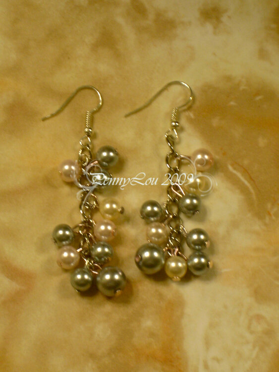 Grey, cream and pink pearl clutter earrings