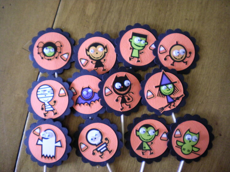 halloween cupcake toppers