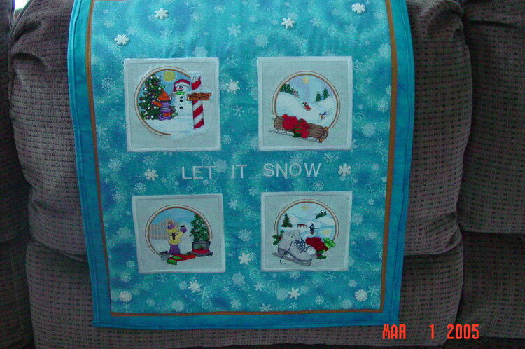Mini Let it Snow Quilt