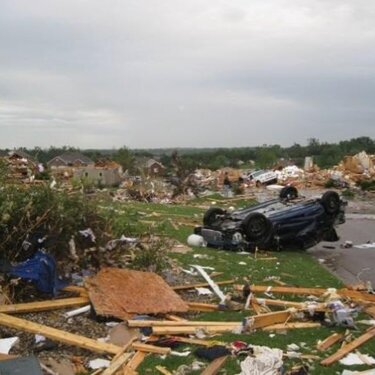 Tornado damage from Kansas27