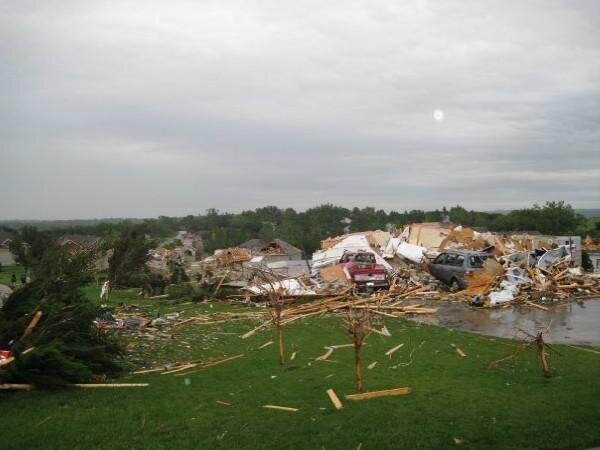Tornado damage from Kansas31