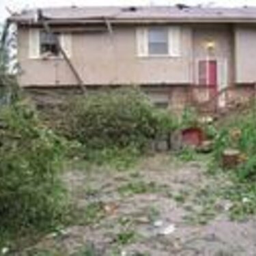 Tornado damage from Kansas46