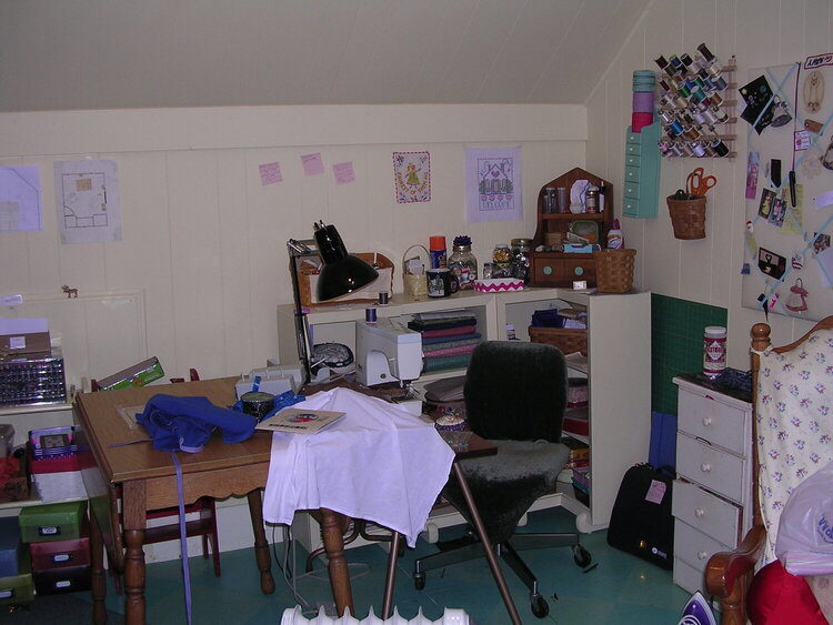 Scrap-Sewing-Craft Room BEFORE