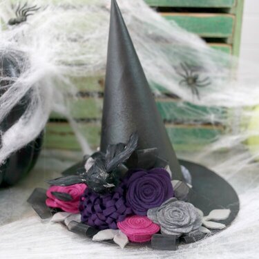 *Jillibean Soup* Felt Flower Witches Hat- Detail 2