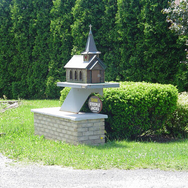 Mailbox in the shape..