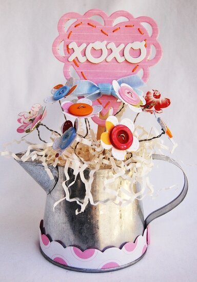 xoxo mini flower tin  *CREATIVE CAFE / ACCUCUT*