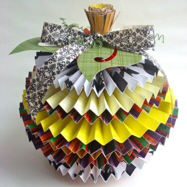 Medallion Pumpkin *** Nikki Sivils DT