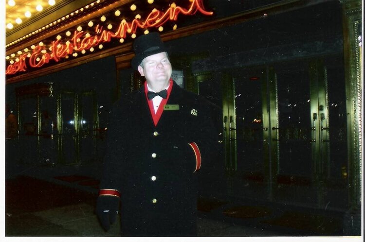 The_Doorman_The_Fox_Theater_2006