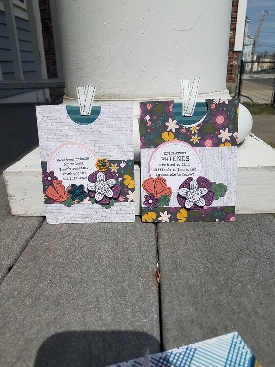 Floral pull cards