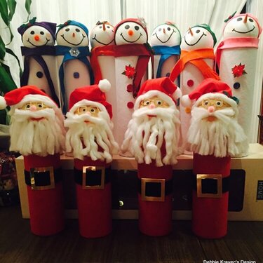 Santa&#039;s and Snowmen