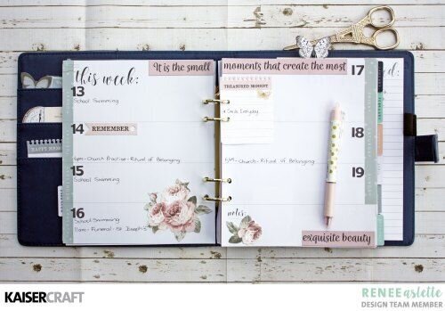 November Planner Layout using Romantique