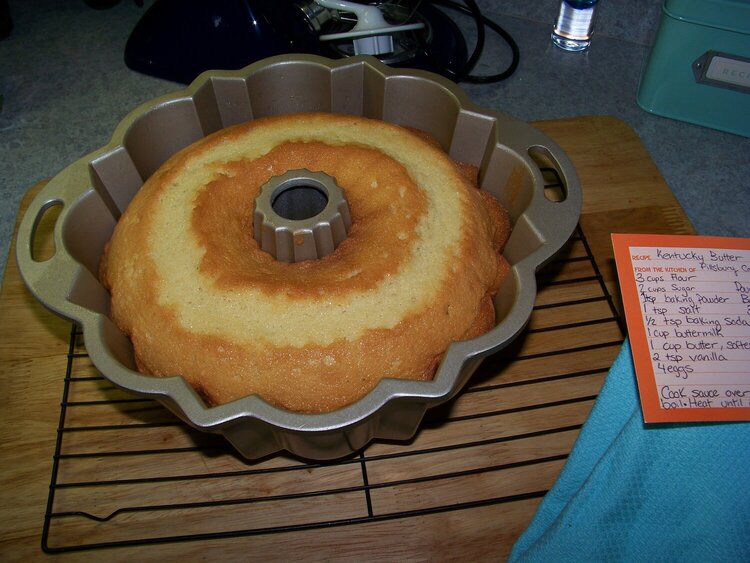 looks like the perfect cake---