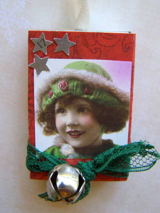 Countdown to Christmas matchbox swap - Day 17
