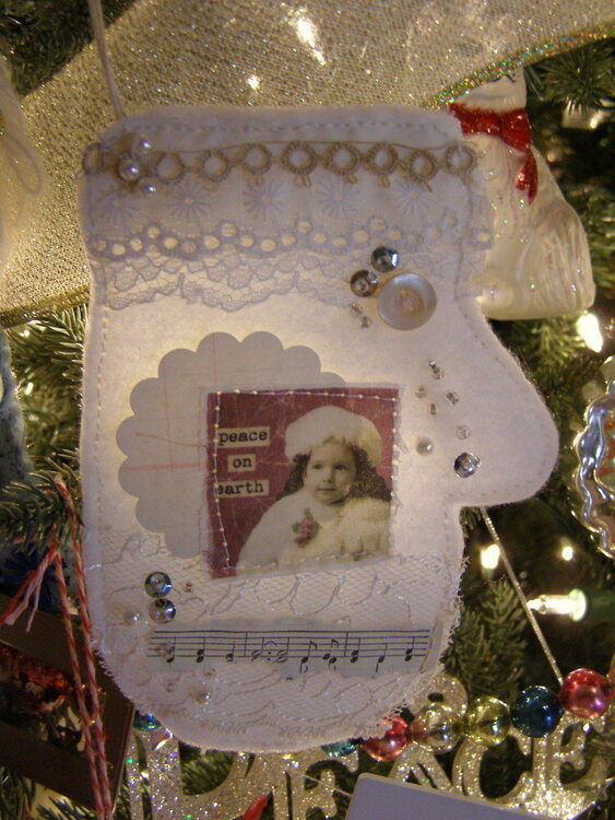 Christmas Mitten ornament