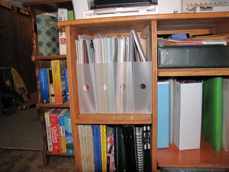 My Scrap/Computer room - Desk/Paper storage