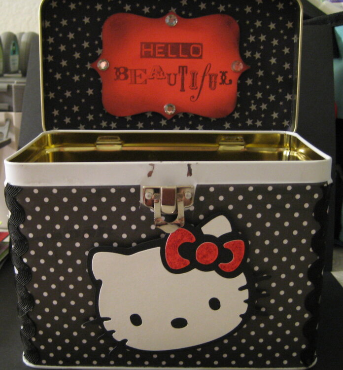 Hello Kitty altered Tin box (inside)