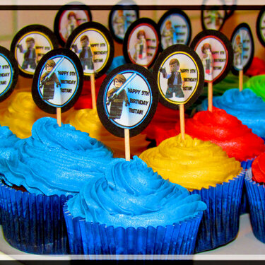 Cupcake toppers on the cupcakes