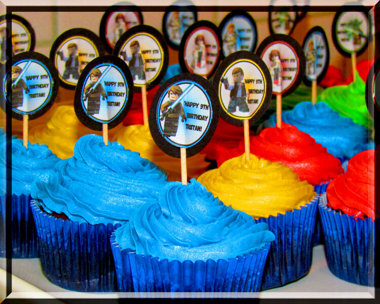Cupcake toppers on the cupcakes